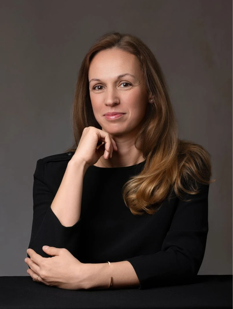 Elena Marchetti, Chief Financial Officer of Oakline